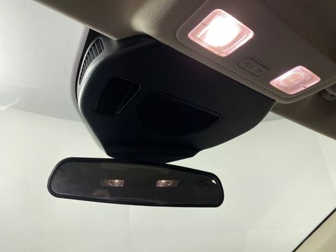 Used 2020 Ford Escape SE image 24