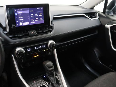 Certified 2025 Toyota RAV4 XLE FWD image 16