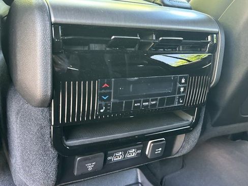 New 2026 Jeep Grand Wagoneer L Limited image 24