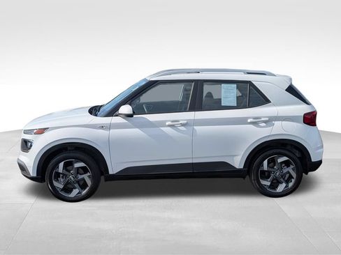 Used 2026 Hyundai Venue SEL FWD image 10