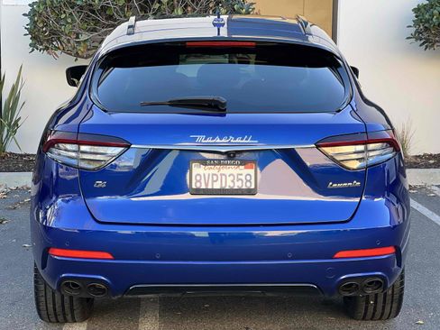 Used 2021 Maserati Levante image 20