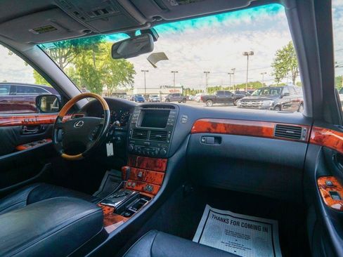 Used 2006 Lexus LS 430 w/ Modern Luxury Pkg RWD image 13