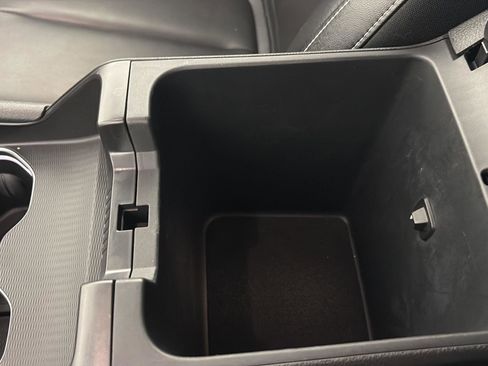 Used 2023 Jeep Grand Cherokee Limited image 40