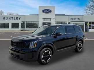 Used 2024 Kia Telluride EX w/ EX Captain's Chair Package AWD/4WD video 1