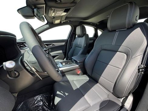 New 2024 Jaguar XF R-Dynamic SE image 11