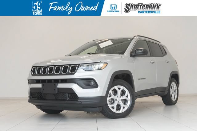Used 2024 Jeep Compass Latitude AWD/4WD image 1