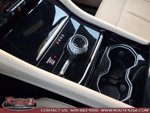 Used 2023 Jeep Grand Cherokee Limited AWD/4WD image 19