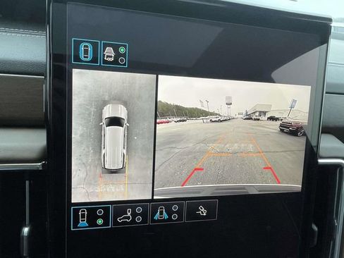 Used 2025 GMC Yukon XL Denali Ultimate image 22