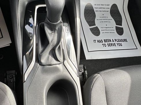 Used 2024 Toyota Corolla LE image 18