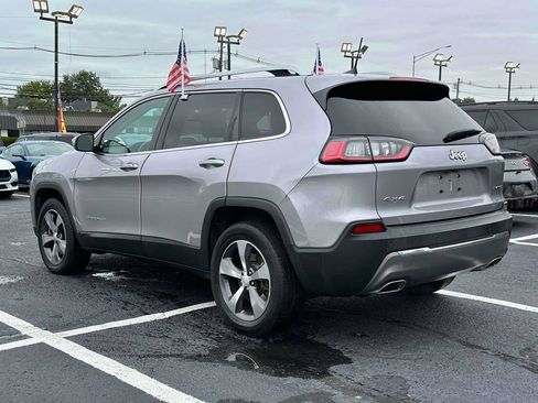 Used 2019 Jeep Cherokee Limited AWD/4WD image 6