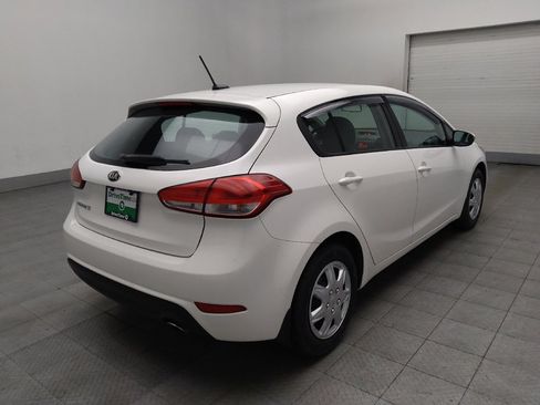 Used 2017 Kia Forte LX image 9