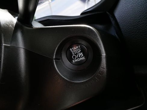 Used 2022 Jeep Renegade Altitude w/ Convenience Group AWD/4WD image 31