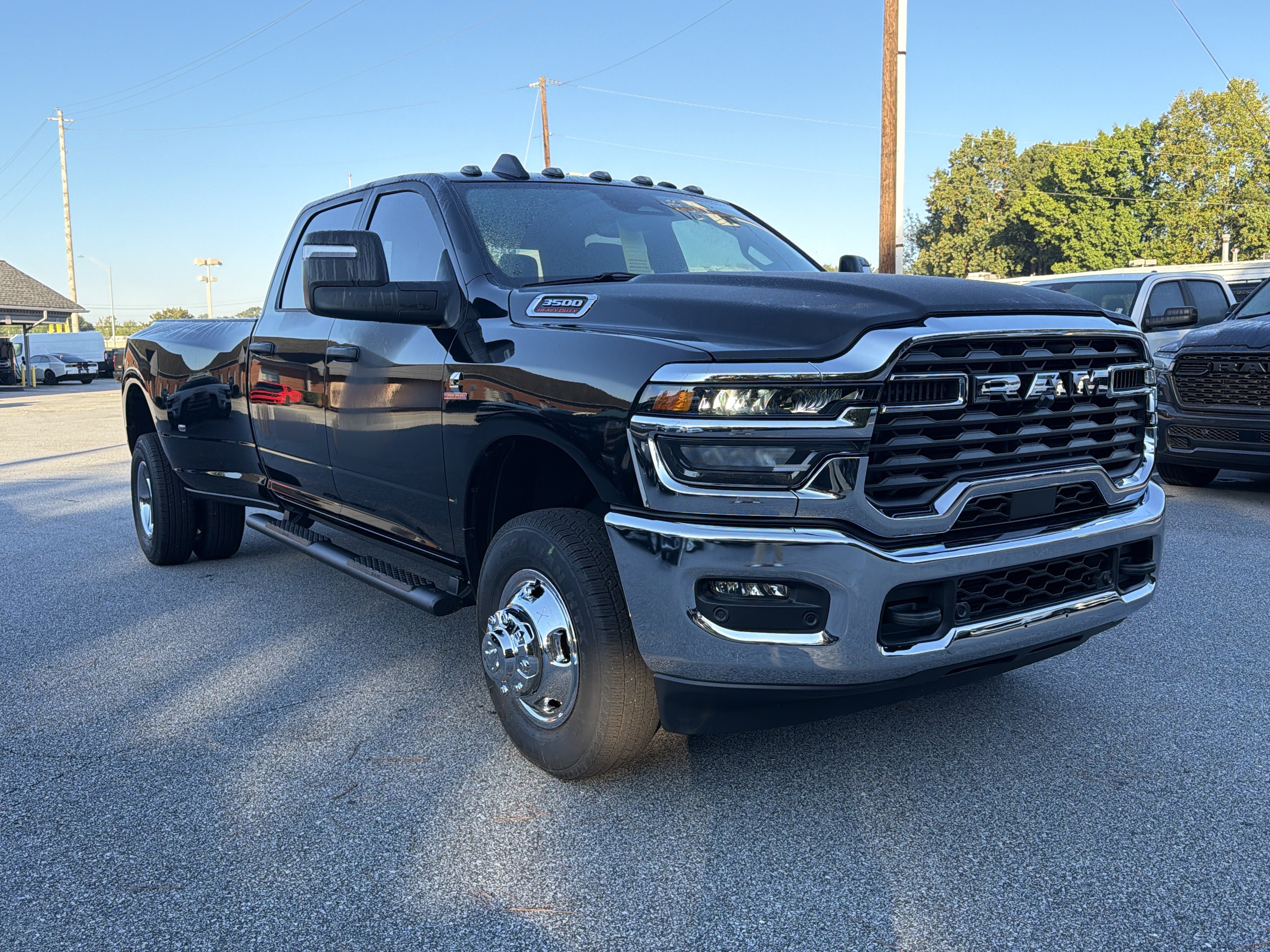 New 2026 RAM 3500 Tradesman AWD/4WD image 4