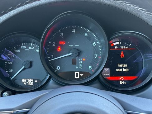 Used 2023 Porsche Macan AWD/4WD image 23