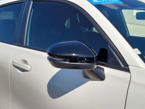 Certified 2026 Honda HR-V Sport image 8