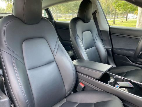 Used 2020 Tesla Model 3 Standard Range Plus image 33