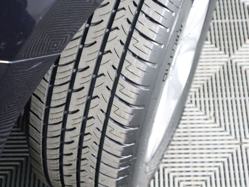 Used 2020 Chevrolet Equinox LS image 18