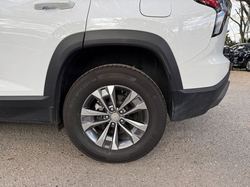 Used 2025 Chevrolet Equinox LT image 23