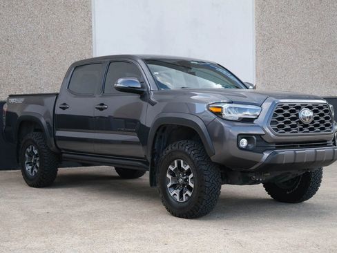 Used 2021 Toyota Tacoma TRD Off-Road image 4