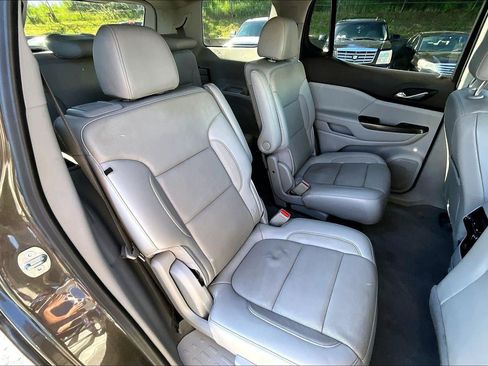 Used 2020 GMC Acadia SLT FWD image 23