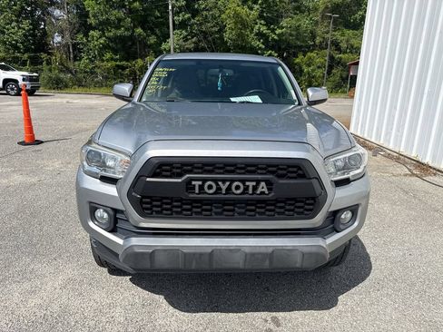 Used 2016 Toyota Tacoma SR5 w/ SR5 Appearance Package (SN) RWD image 3
