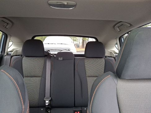 Used 2019 Subaru Crosstrek 2.0i Premium image 34