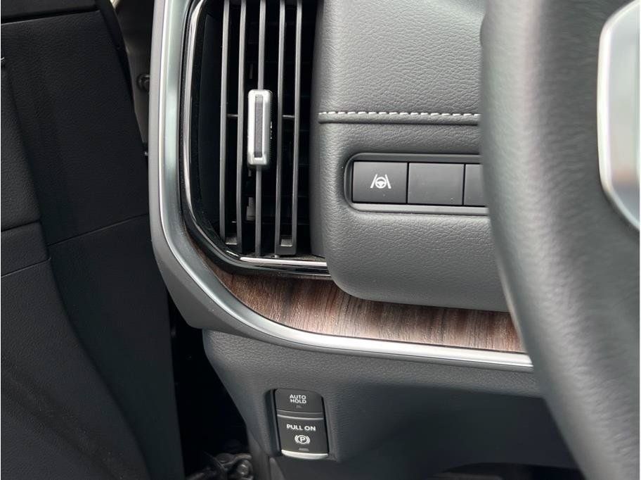 Used 2025 Nissan Armada Platinum AWD/4WD image 20