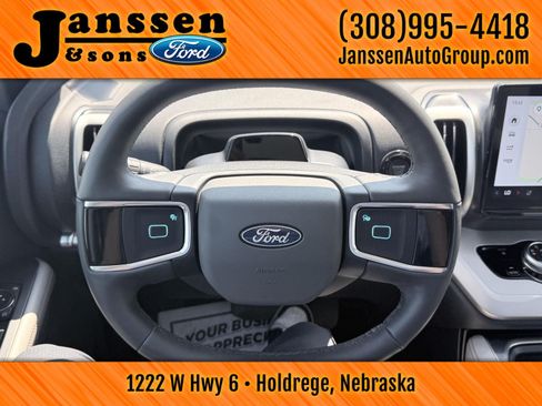 Used 2025 Ford Expedition Max Active AWD/4WD image 22