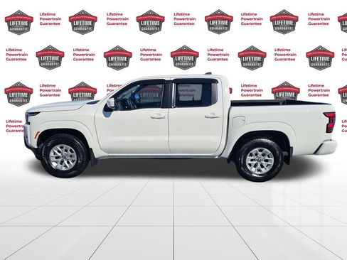 Used 2024 Nissan Frontier SV w/ Technology Package image 2