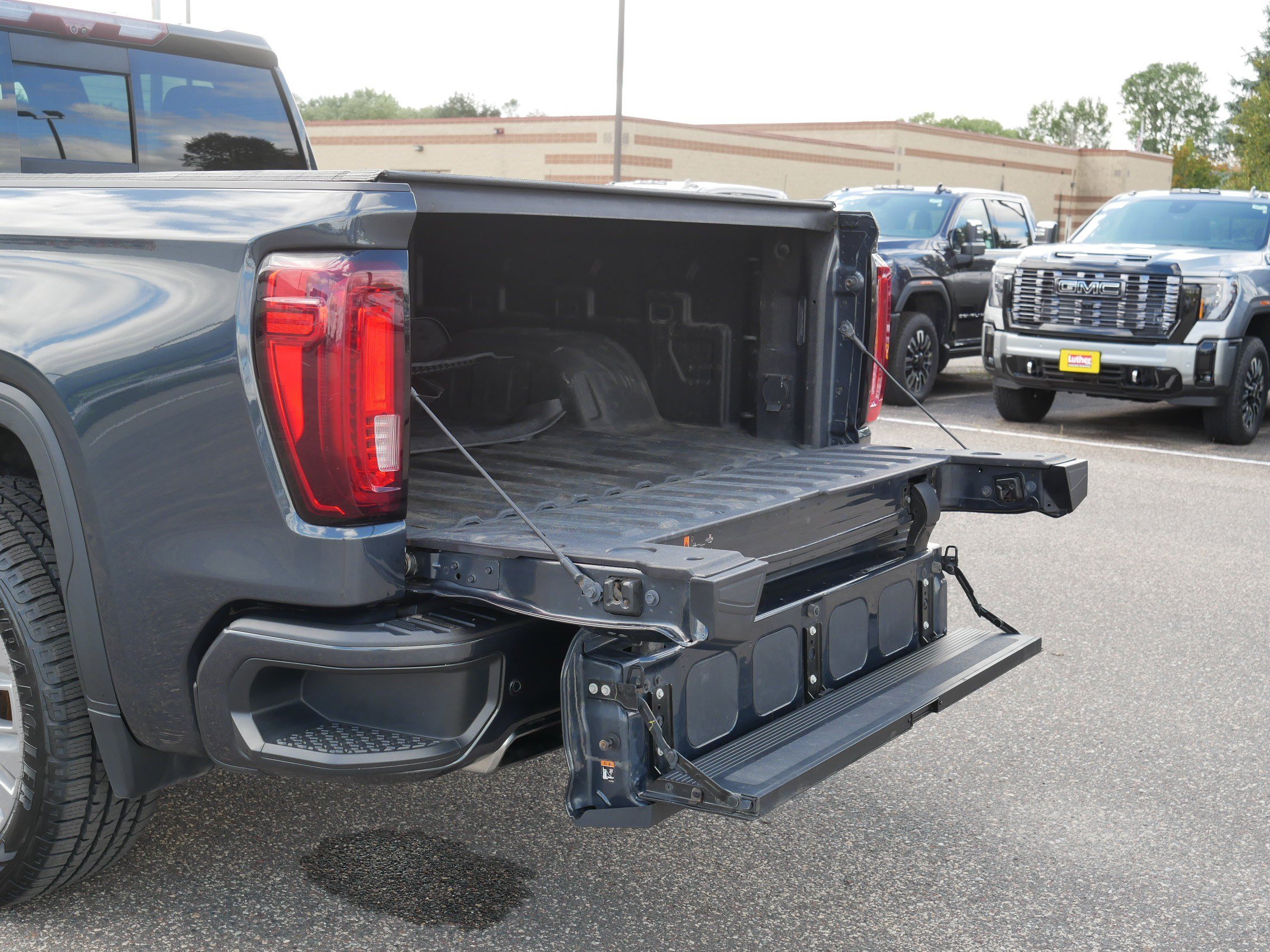 Used 2021 GMC Sierra 1500 Denali w/ Denali Ultimate Package AWD/4WD image 18