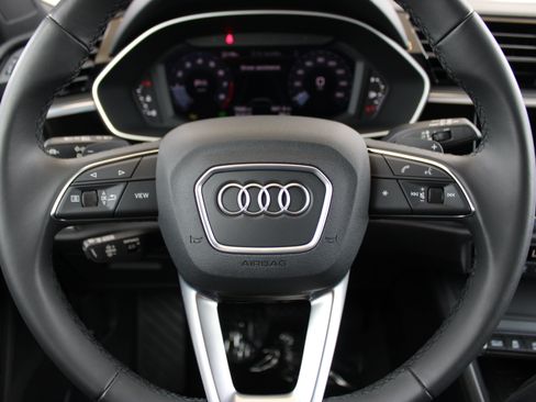 Certified 2025 Audi Q3 2.0T Premium w/ Convenience Package AWD/4WD image 16