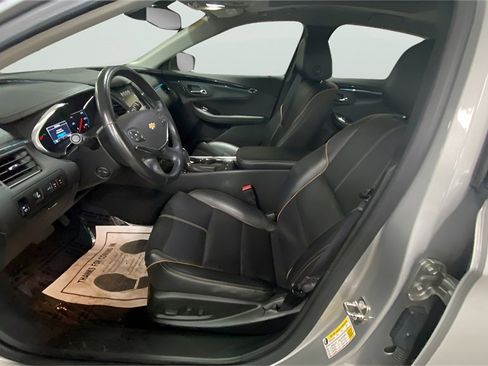 Used 2016 Chevrolet Impala LTZ w/ Enhanced Convenience Package image 30