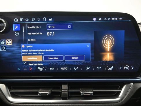 Used 2025 Chevrolet Equinox EV LT w/ Convenience Package image 22