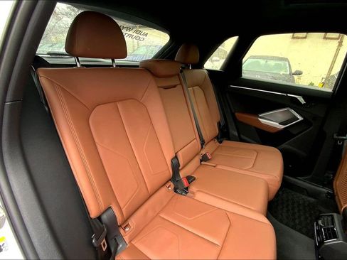 Certified 2024 Audi Q3 2.0T Premium Plus image 20