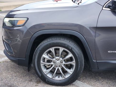 Used 2020 Jeep Cherokee Latitude Plus w/ Comfort/Convenience Group image 7