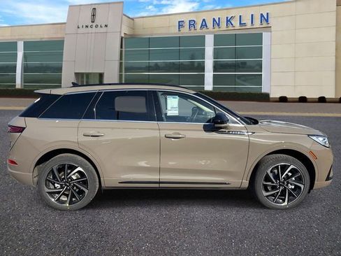 New 2026 Lincoln Corsair Grand Touring AWD/4WD image 8
