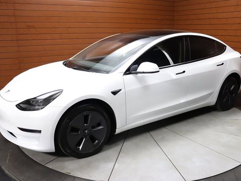 Used 2023 Tesla Model 3 Standard Range RWD image 8