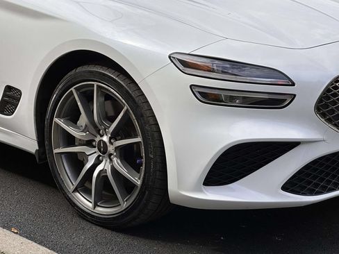 Used 2025 Genesis G70 2.5T RWD image 10