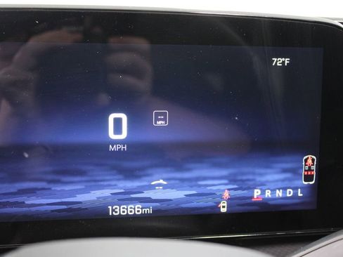 Used 2025 Chevrolet Equinox LT FWD image 32