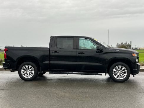 Used 2021 Chevrolet Silverado 1500 Custom w/ Safety Confidence Package image 3