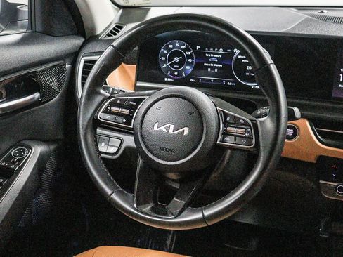 Used 2024 Kia Seltos EX FWD image 15