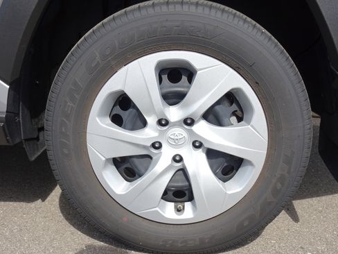 Used 2023 Toyota RAV4 LE image 25