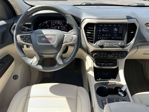 Used 2021 GMC Acadia Denali w/ Denali Technology Package FWD image 11