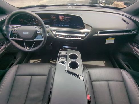 Used 2024 Cadillac Lyriq Sport RWD image 18