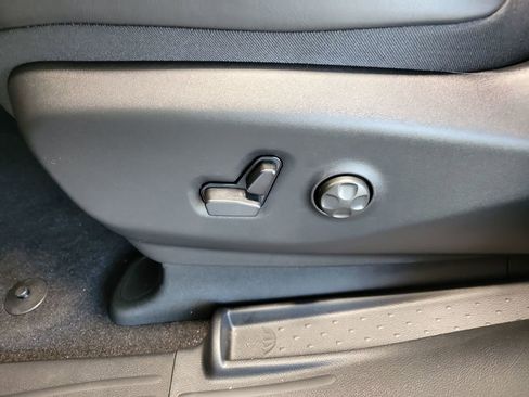 New 2026 Chrysler Pacifica Limited w/ S Appearance Package image 14