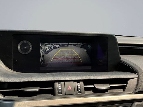 Used 2021 Lexus ES 300h w/ Premium Package FWD image 13