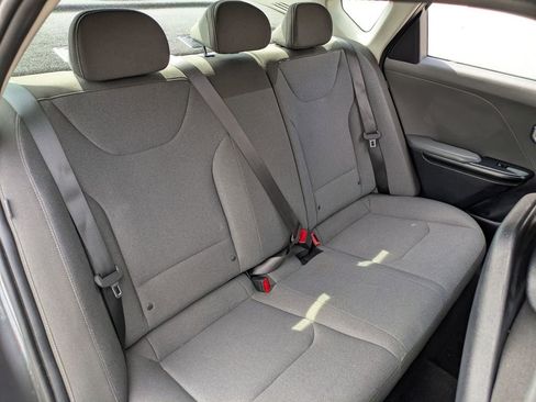 Used 2025 Kia K4 LXS image 27