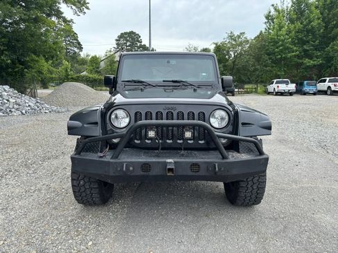 Used 2015 Jeep Wrangler Sport AWD/4WD image 7