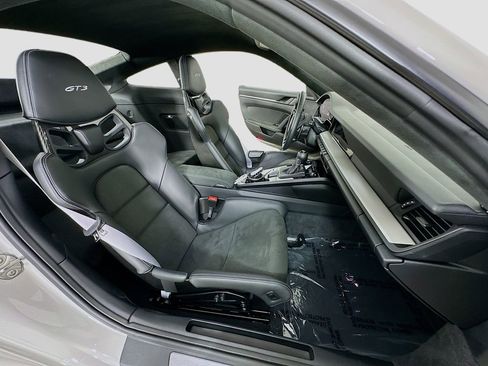 Used 2022 Porsche 911 GT3 image 24