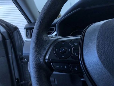 Used 2025 Toyota RAV4 XLE image 26